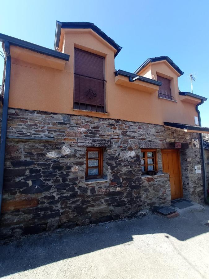 Casa De Abril 1 Guest House San Cristobal de Valdueza Eksteriør bilde